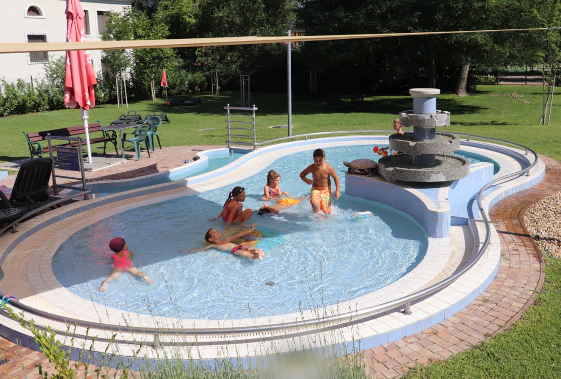 Gyermekmedence megnyitásának időpontja - Gyarmati Dezső Tanuszoda és Gyógyfürdő