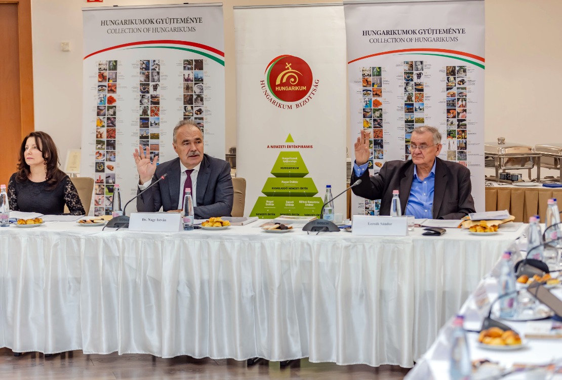 Hungarikum lett a déli harangszó és a csárdás