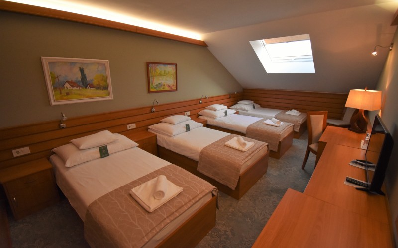 Hotel Club Tisza - Négyágyas szoba 1