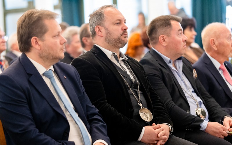 PR3_8399