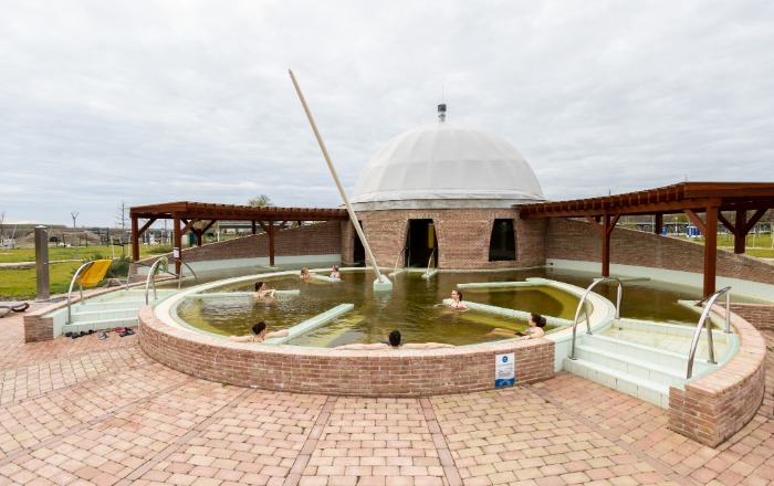 Gabriella Gyógy- és Strandfürdő